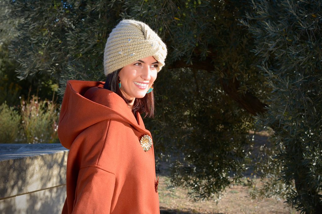 Marie K Manteau Bonnet Amenapih Boucles d'oreilles Gas