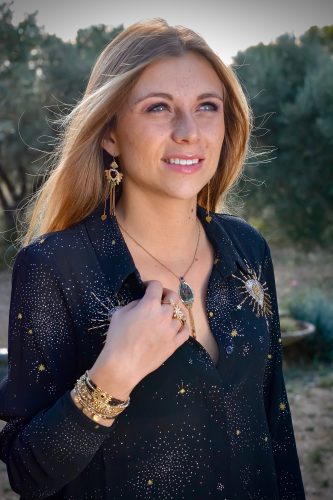 Marie K Chemise Amenapih Bracelet et Boucles d'oreilles Hipanema Collier Satellite