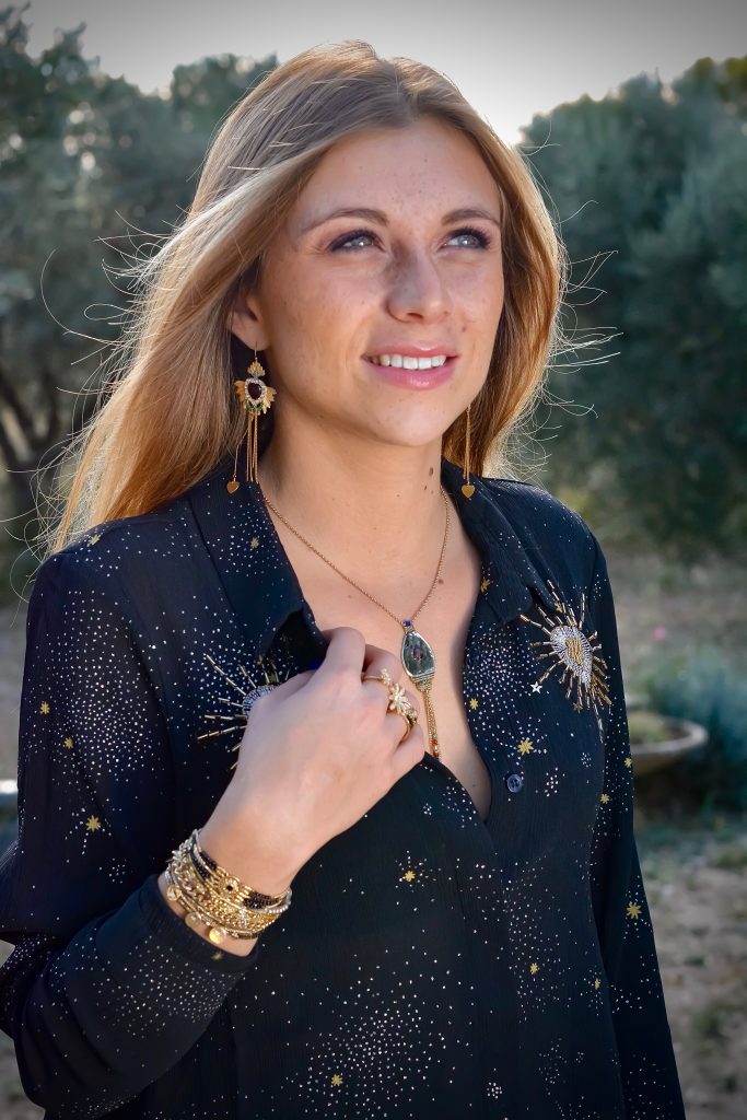 Marie K Chemise Amenapih Bracelet et Boucles d'oreilles Hipanema Collier Satellite