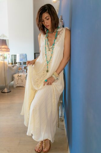 Marie K bague, bracelets Blow, collier T’as vu la vierge, robe Amenapih