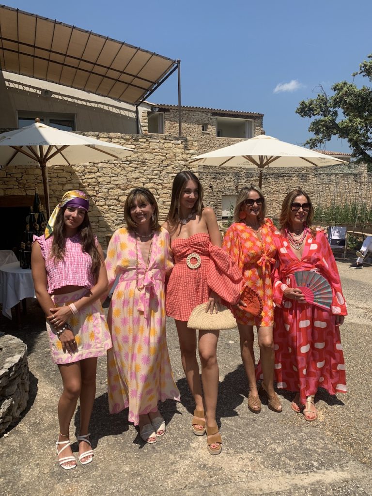 Défilé au Phebus Joucas Luberon